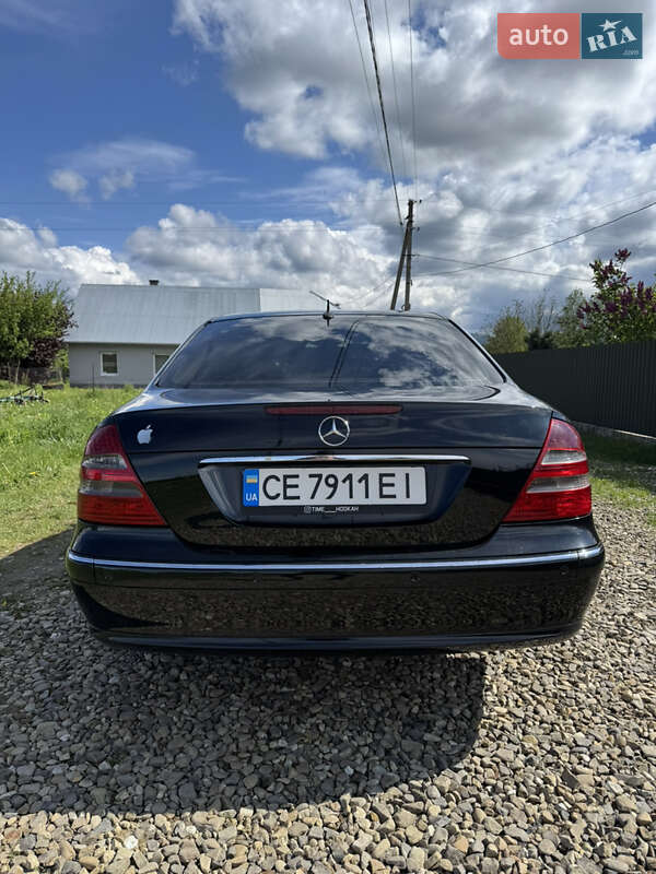 Седан Mercedes-Benz E-Class 2004 в 
