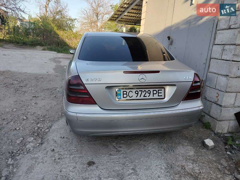 Седан Mercedes-Benz E-Class 2005 в Запорожье