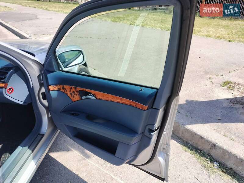 Седан Mercedes-Benz E-Class 2005 в Запорожье