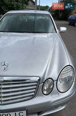 Седан Mercedes-Benz E-Class 2004 в 