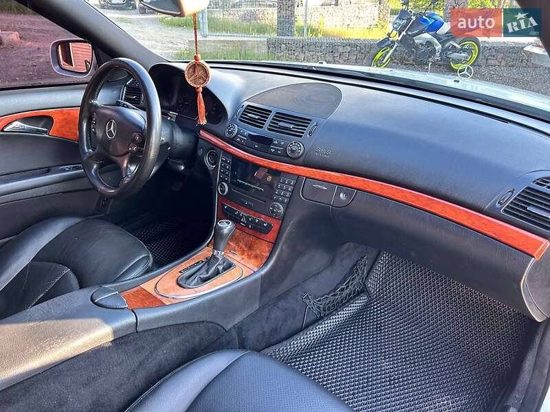 Седан Mercedes-Benz E-Class 2006 в Одесі