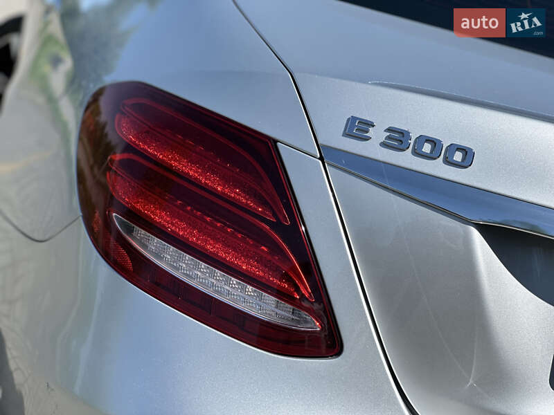 Седан Mercedes-Benz E-Class 2019 в Дрогобичі