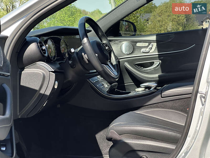 Седан Mercedes-Benz E-Class 2019 в Дрогобичі