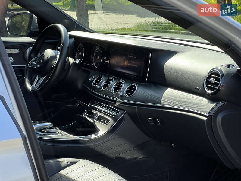 Седан Mercedes-Benz E-Class 2019 в Дрогобичі