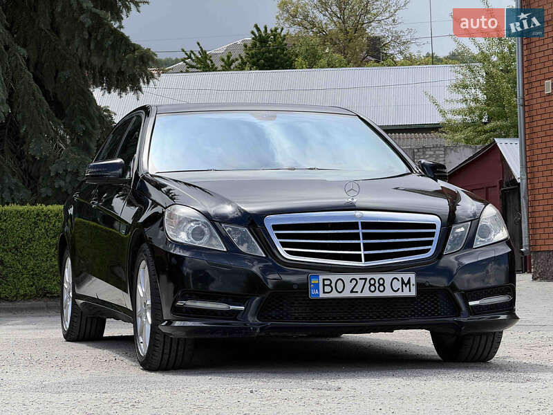 Седан Mercedes-Benz E-Class 2013 в Кременце