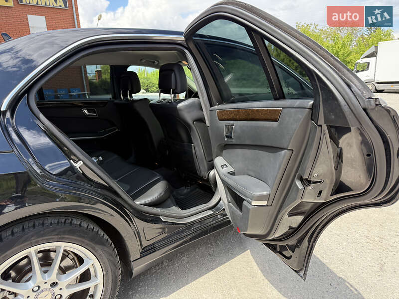 Седан Mercedes-Benz E-Class 2013 в Кременце