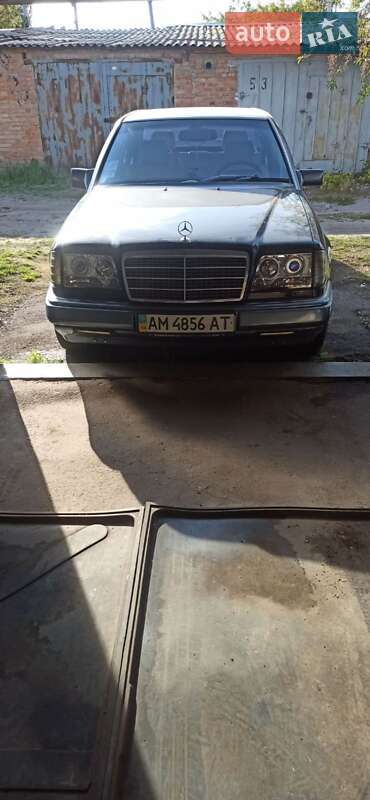 Mercedes-Benz E-Class 1992