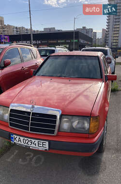 Седан Mercedes-Benz E-Class 1986 в Киеве