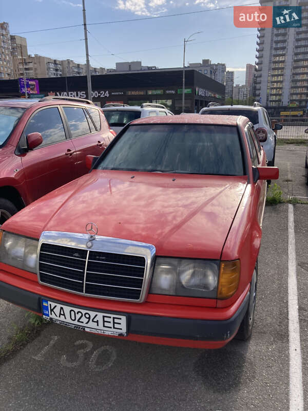 Mercedes-Benz E-Class 1986 Mercedes-Benz E-Class 1986