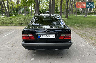 Седан Mercedes-Benz E-Class 2001 в 