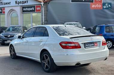 Седан Mercedes-Benz E-Class 2011 в 