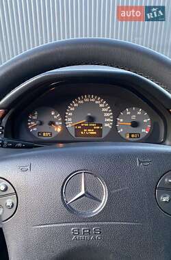 Седан Mercedes-Benz E-Class 2000 в 