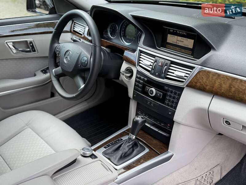 Универсал Mercedes-Benz E-Class 2010 в Одессе