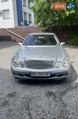 Седан Mercedes-Benz E-Class 2003 в Ровно