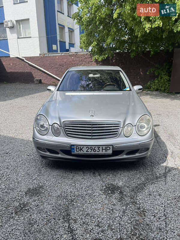 Mercedes-Benz E-Class 2003