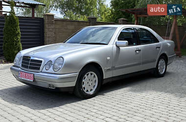 Седан Mercedes-Benz E-Class 1998 в Луцьку