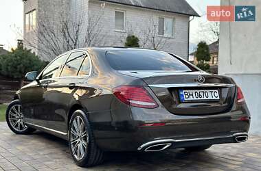 Седан Mercedes-Benz E-Class 2016 в 