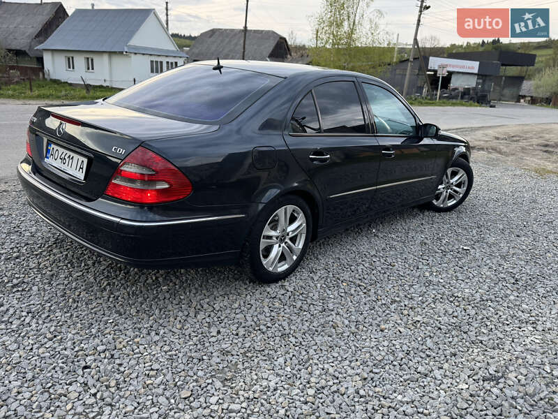 Седан Mercedes-Benz E-Class 2002 в Турке