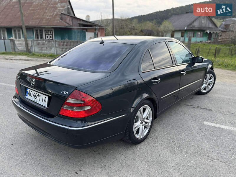 Седан Mercedes-Benz E-Class 2002 в Турке