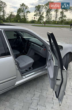 Седан Mercedes-Benz E-Class 1999 в 