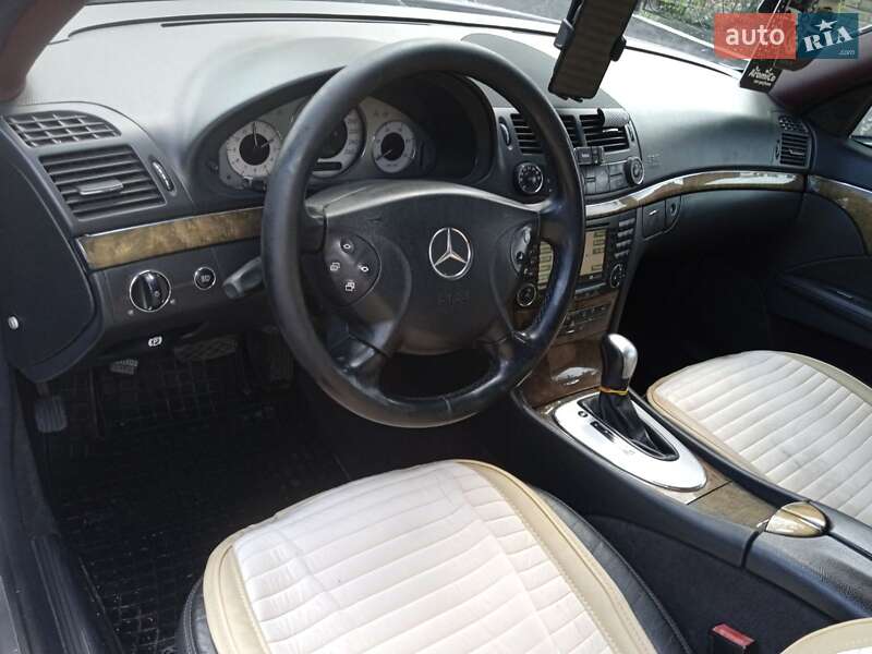 Седан Mercedes-Benz E-Class 2004 в Гайсину