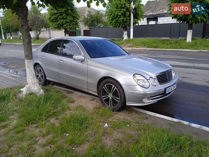 Mercedes-Benz E-Class 2004