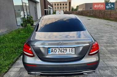 Седан Mercedes-Benz E-Class 2017 в 