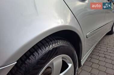 Седан Mercedes-Benz E-Class 2004 в 