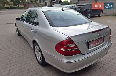 Седан Mercedes-Benz E-Class 2004 в 