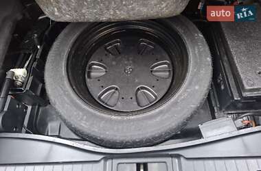 Седан Mercedes-Benz E-Class 2004 в 