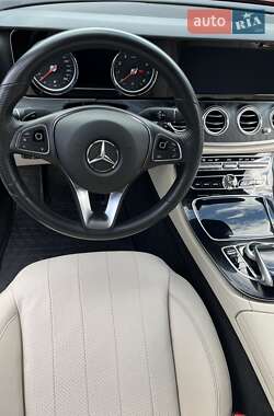 Седан Mercedes-Benz E-Class 2016 в 
