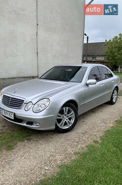 Седан Mercedes-Benz E-Class 2004 в Черновцах