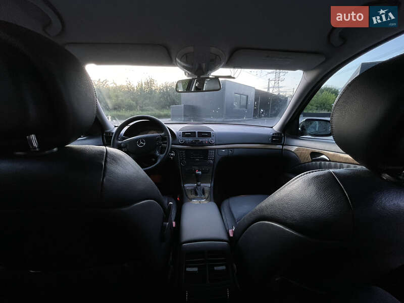 Седан Mercedes-Benz E-Class 2008 в Львові