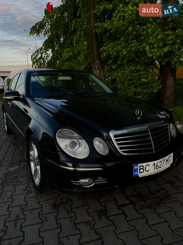 Седан Mercedes-Benz E-Class 2008 в Львові