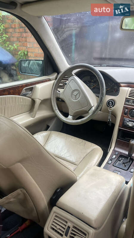 Седан Mercedes-Benz E-Class 1996 в Вінниці