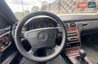 Седан Mercedes-Benz E-Class 1998 в Рівному