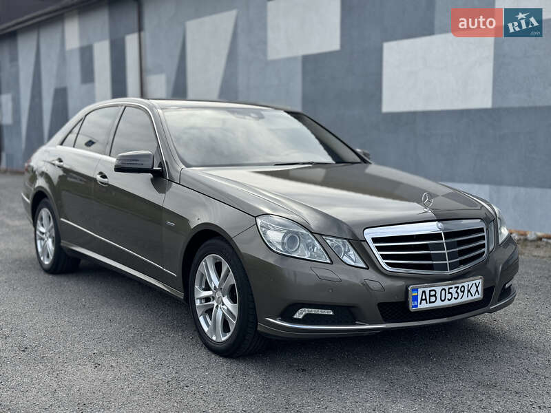 Седан Mercedes-Benz E-Class 2010 в Вінниці