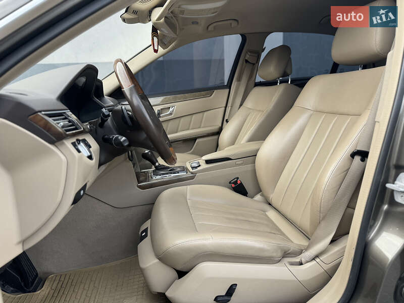 Седан Mercedes-Benz E-Class 2010 в Вінниці