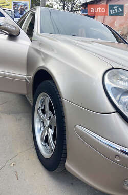 Седан Mercedes-Benz E-Class 2005 в 