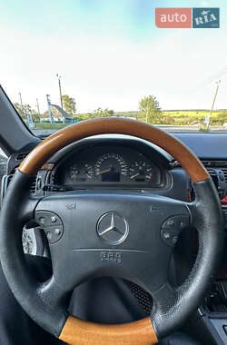 Седан Mercedes-Benz E-Class 2000 в 