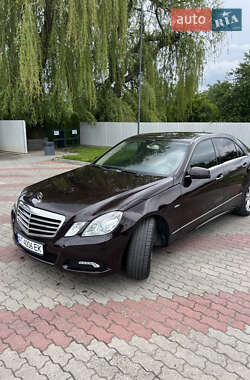 Седан Mercedes-Benz E-Class 2009 в Снятині