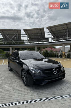 Седан Mercedes-Benz E-Class 2014 в Іршаві