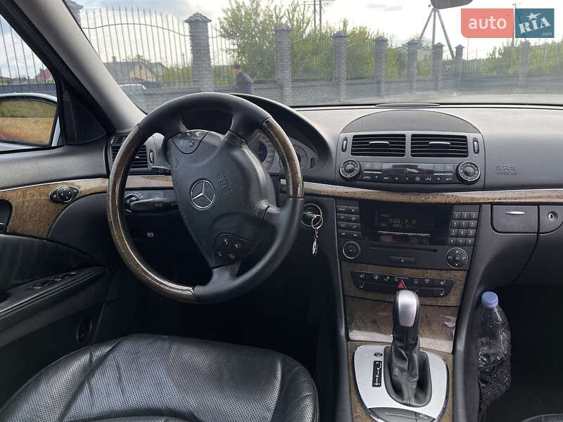 Седан Mercedes-Benz E-Class 2004 в Костопілі