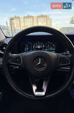 Седан Mercedes-Benz E-Class 2016 в 