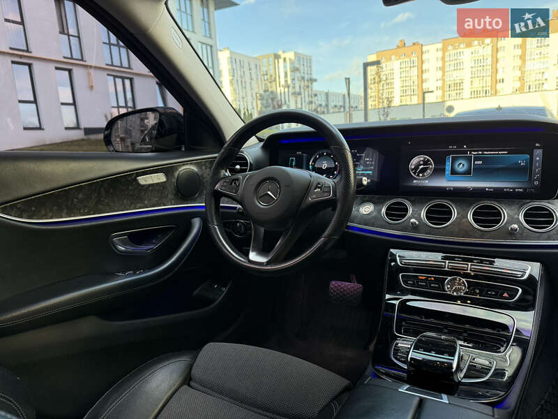 Седан Mercedes-Benz E-Class 2016 в Львове