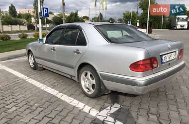 Седан Mercedes-Benz E-Class 1997 в 