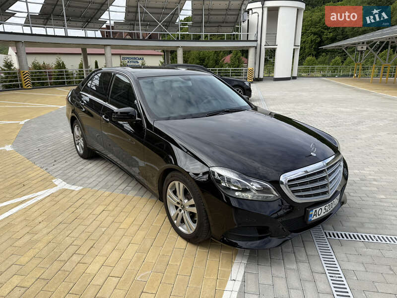 Седан Mercedes-Benz E-Class 2015 в Иршаве