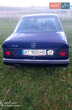 Седан Mercedes-Benz E-Class 1990 в 