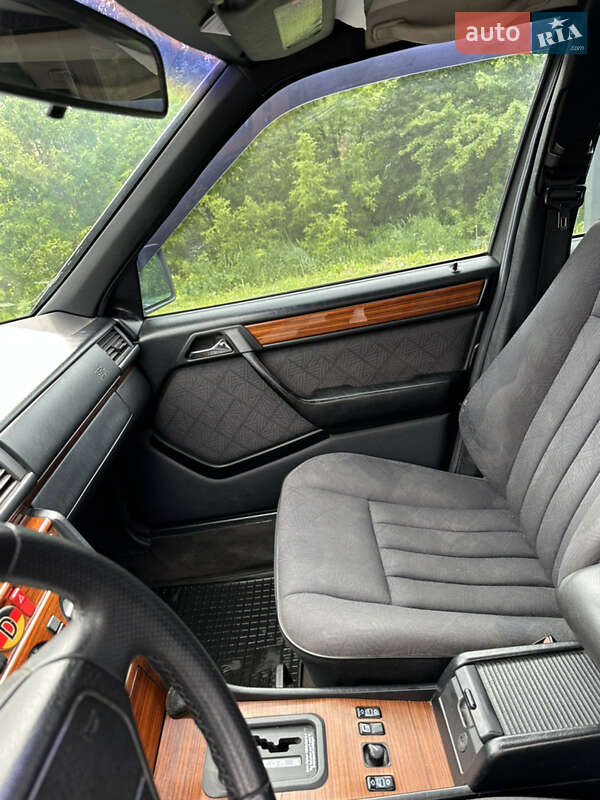 Седан Mercedes-Benz E-Class 1994 в Харькове