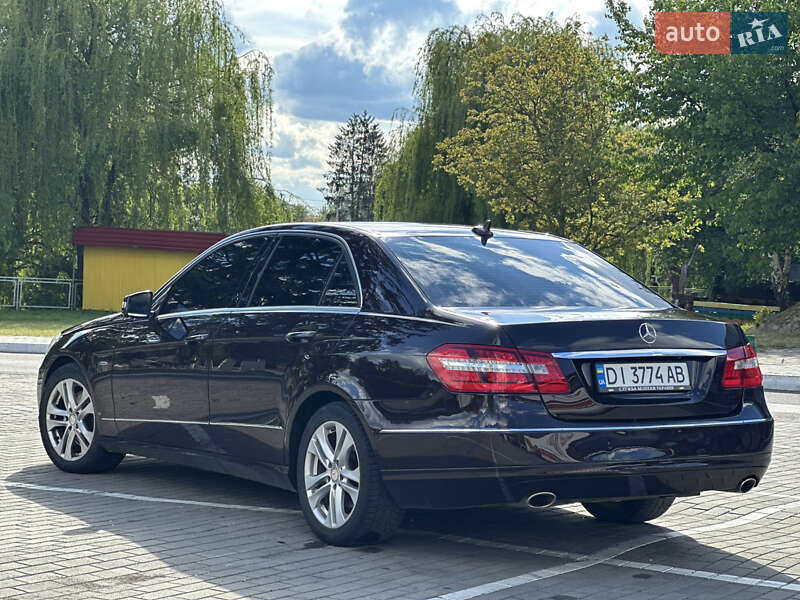 Седан Mercedes-Benz E-Class 2010 в Луцке